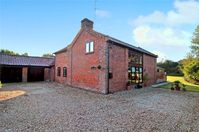 4 Bedroom Barn Conversion For Sale In Ferry Road, Surlingham, Norwich, Norfolk NR14