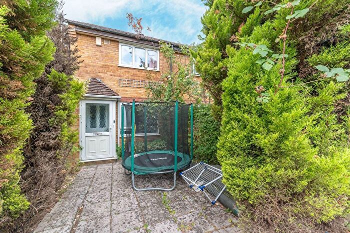 2 Bedroom Terraced House To Rent In Springwood Cresent, Edgware, HA8