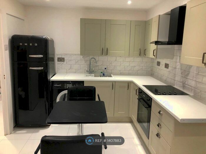 1 Bedroom Flat To Rent In Southey Road, London, N15