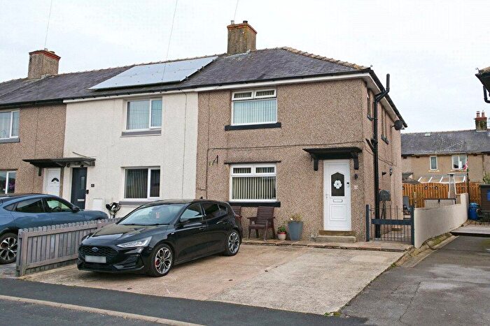 3 Bedroom End Of Terrace House For Sale In The Grove, Skipton, BD23