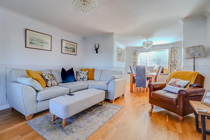 4 Bedroom Detached House For Sale In Fishponds Close, Glenfield, LE3