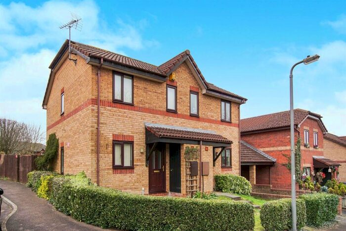 2 Bedroom Semi-Detached House To Rent In Whitley Mead, Stoke Gifford, Bristol, BS34