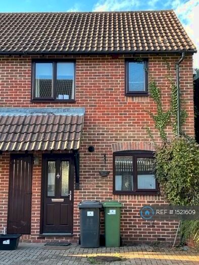 2 Bedroom End Of Terrace House To Rent In Redhouse Mews, Liphook, GU30