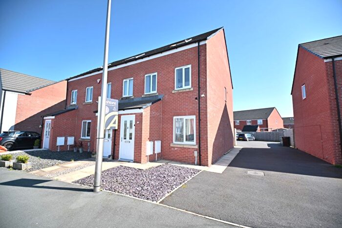 3 Bedroom Semi-Detached House For Sale In Lower Nook Meadow, Warrington, WA3
