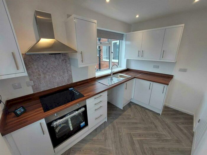 2 Bedroom Flat To Rent In High Street, Erdington, Birmingham, B23