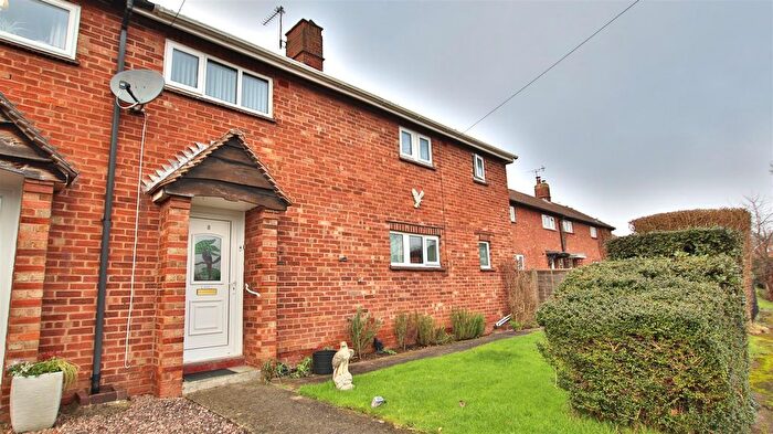 3 Bedroom Semi-Detached House For Sale In Hillend Close, Twyning, Tewkesbury, GL20