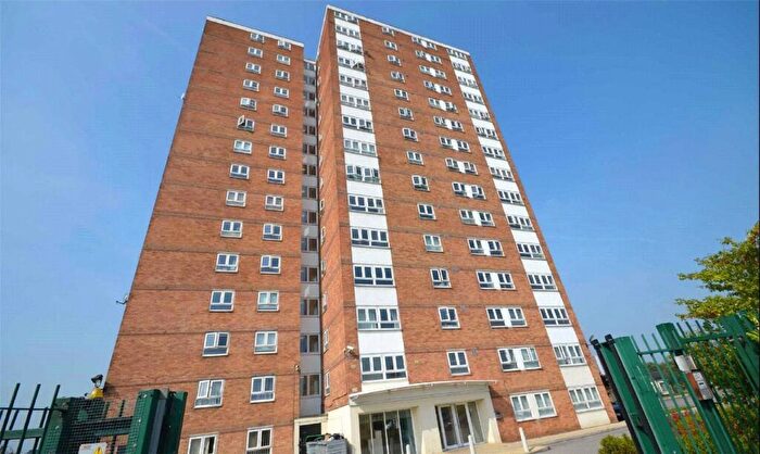 1 Bedroom Apartment To Rent In City View, Highclere Ave, Salford, M7