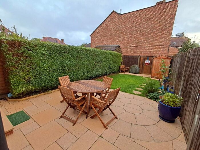 2 Bedroom Apartment To Rent In Ground Floor, Gresham Road, Edgware, Greater London, HA8