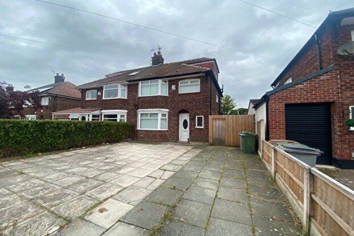 4 Bedroom Semi-Detached House To Rent In Teesdale Road, Wirral, CH63