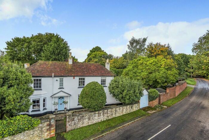 4 Bedroom Detached House For Sale In Hill Farm Lane, Codmore Hill, RH20