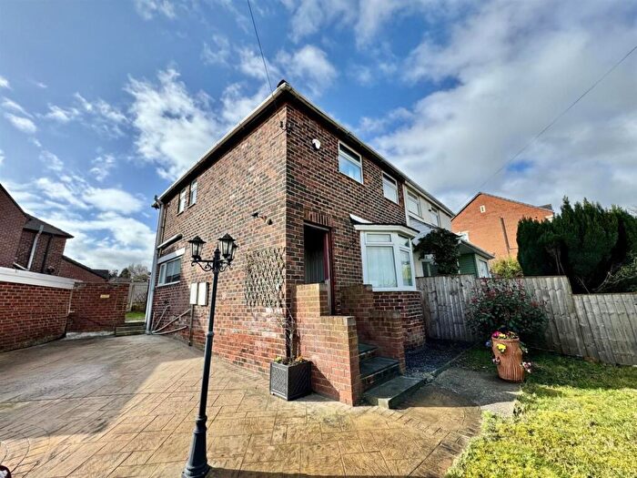 3 Bedroom Semi Detached House For Sale In Huddersfield Road, Darton, Barnsley, S75