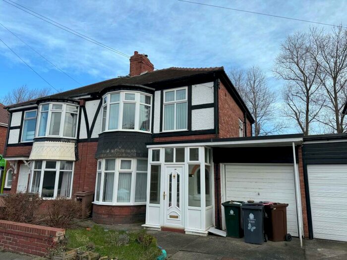 3 Bedroom Semi-Detached House To Rent In Plessey Crescent, Whitley Bay, NE25