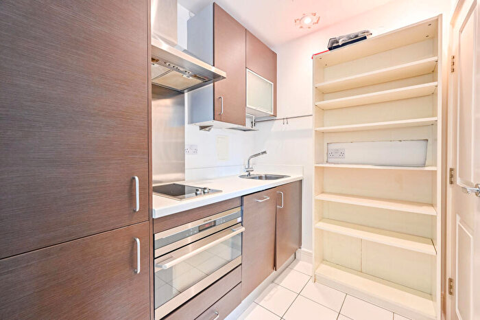 Studio To Rent In Christian Street, Shadwell, London, E1