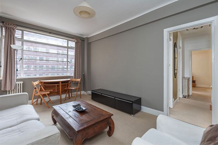 1 Bedroom Flat To Rent In Balham High Road, London ., SW17