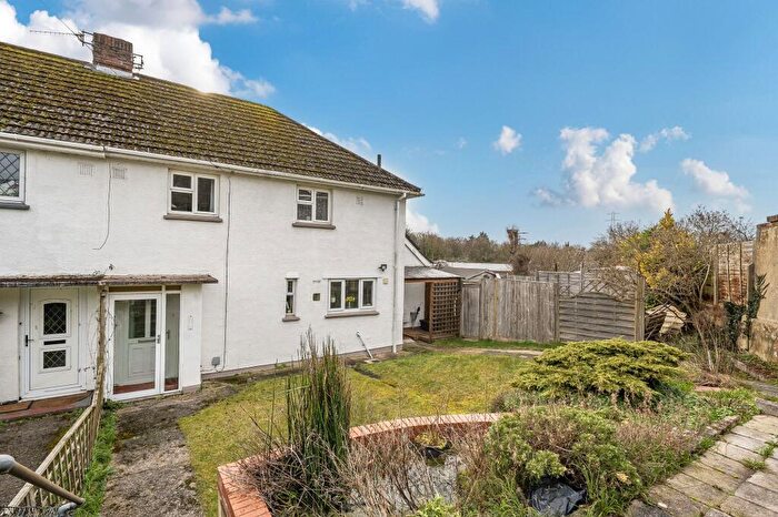 3 Bedroom Semi Detached House For Sale In Western Way, Salisbury, SP2