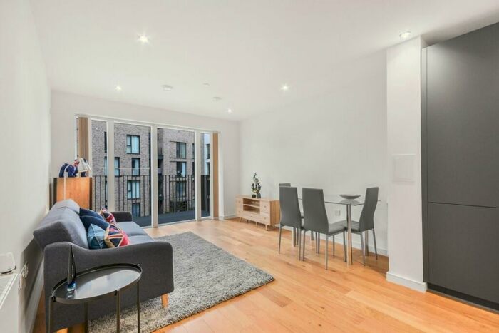 1 Bedroom Flat To Rent In Penny Brookes Street, New Stratford Works, E15