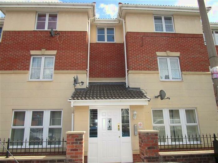 2 Bedroom Apartment To Rent In Princes Gate, West Bromwich, B70