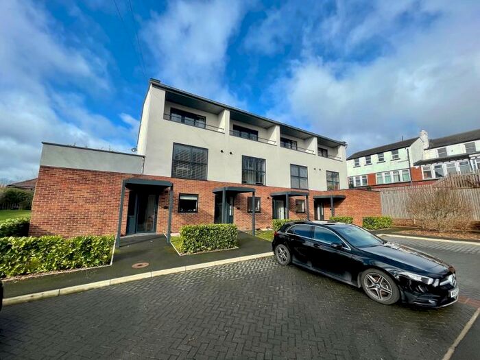 2 Bedroom Flat To Rent In Garmont Road Leeds, LS7