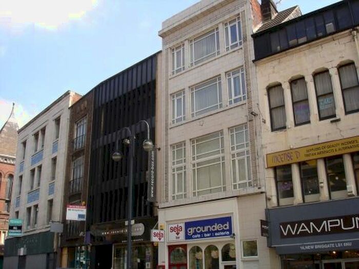 2 Bedroom Flat To Rent In Regent Court, Briggate, Leeds, LS1