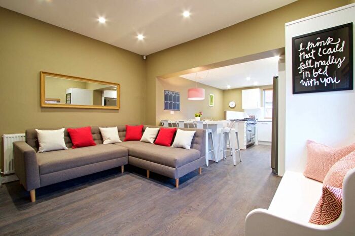 7 Bedroom Terraced House To Rent In Hessle View, Leeds, LS6