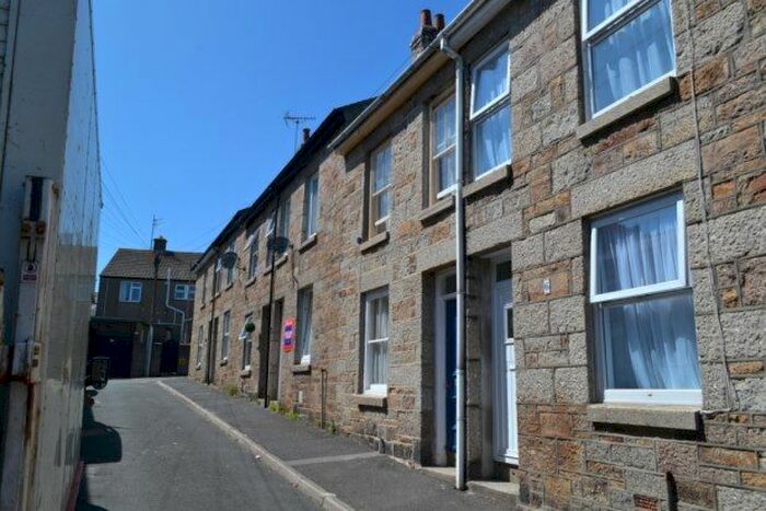 3 Bedroom Property To Rent In St. Francis Street, Penzance, TR18