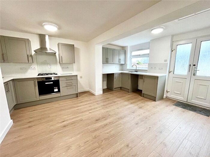 3 Bedroom Terraced House To Rent In Broomhill, Sidcot, BS4