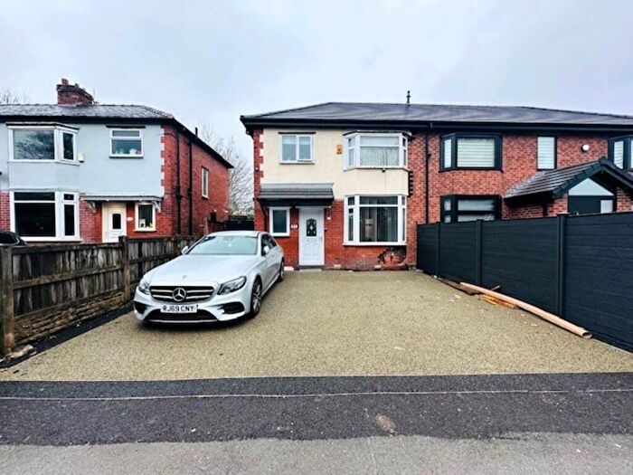 3 Bedroom Semi-Detached House To Rent In Shepherd Cross Street, Halliwell, Bolton, BL1