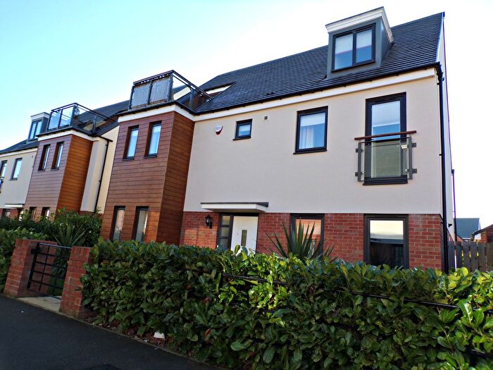 5 Bedroom Property To Rent In Saltwick Avenue, Newcastle Upon Tyne, NE13