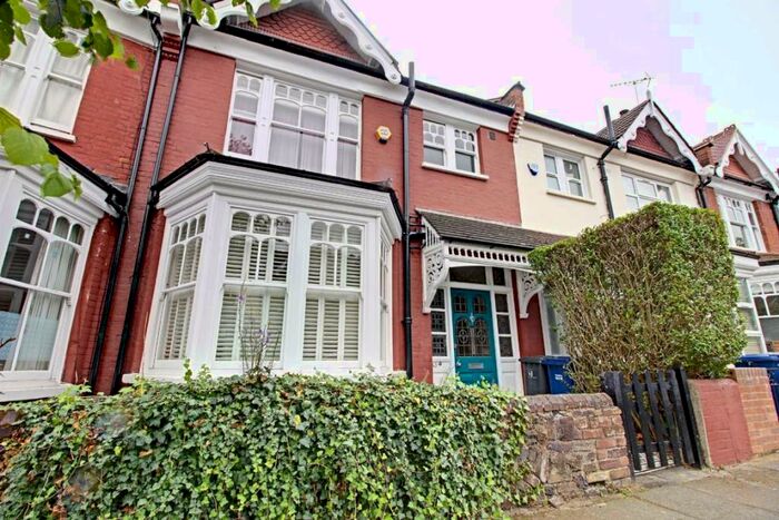 3 Bedroom Terraced House To Rent In Claverley Grove, Claverley Grove, N3