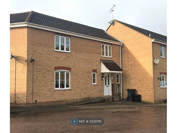 3 Bedroom Terraced House To Rent In Winton Road, Swindon, SN3