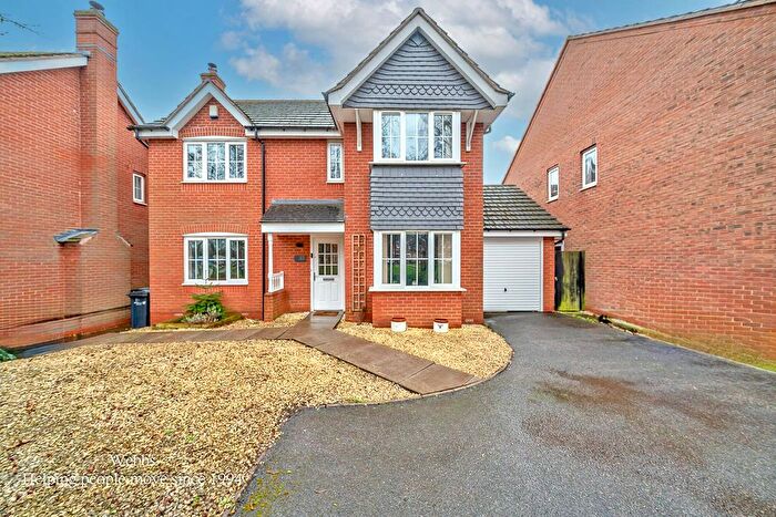 3 Bedroom Detached House For Sale In Blythe Street, Tamworth, B77