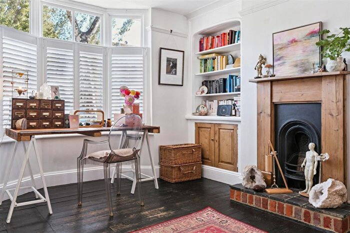 7 Bedroom Property For Sale In High Street, Olney, MK46