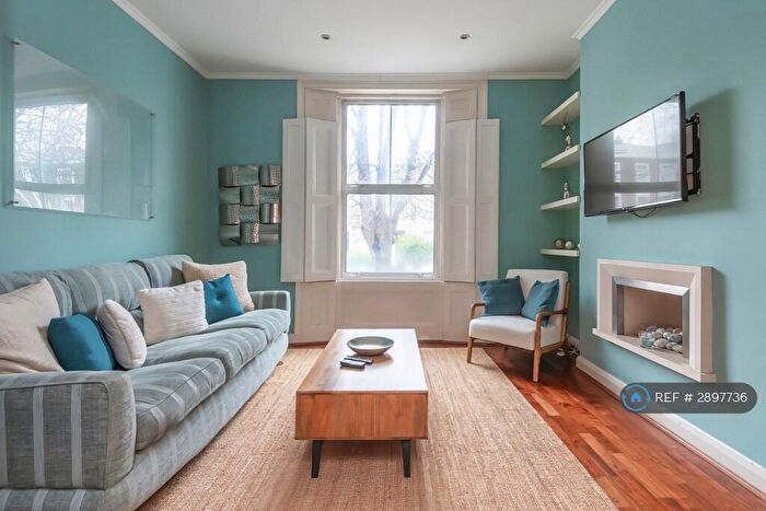 2 Bedroom Flat To Rent In Elmore St, London, N1
