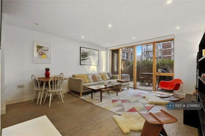 3 Bedroom Maisonette To Rent In Swimmers Lane, London, E2