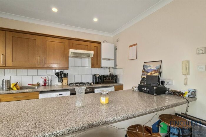 2 Bedroom Flat To Rent In Eversleigh Road, Finchley Central, N3