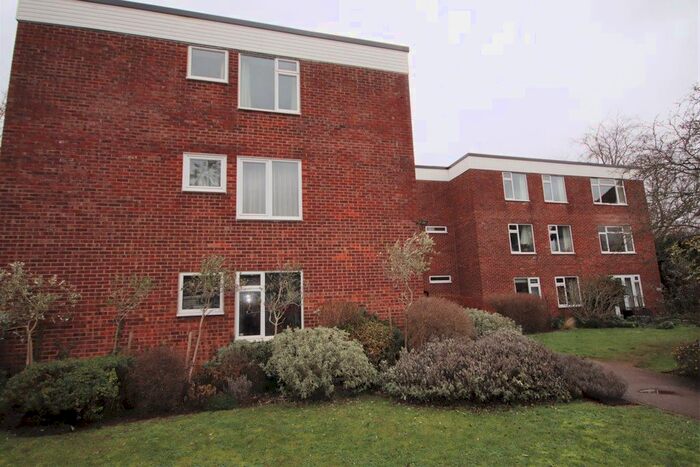 2 Bedroom Flat To Rent In Croftgate, Cambridge, CB3