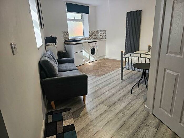 Studio To Rent In Cumberland Road, London, E13