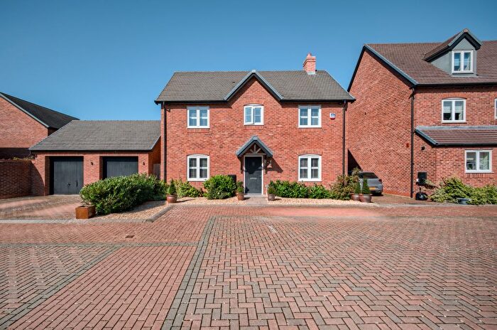3 Bedroom Detached House For Sale In Hawkins Way, Newbold On Stour, CV37