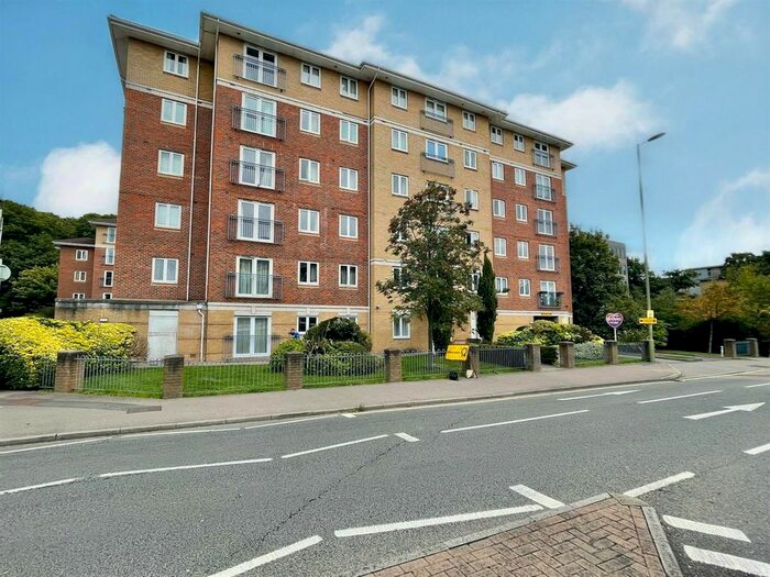 2 Bedroom Flat To Rent In Flat, Chapter House, Farnborough Road, Farnborough, GU14