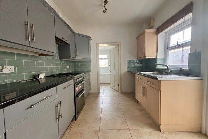 3 Bedroom Terraced House To Rent In May Road, Gillingham, ME7