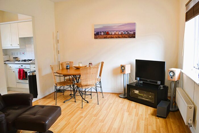 1 Bedroom Flat To Rent In Symphony Close, Edgware, HA8