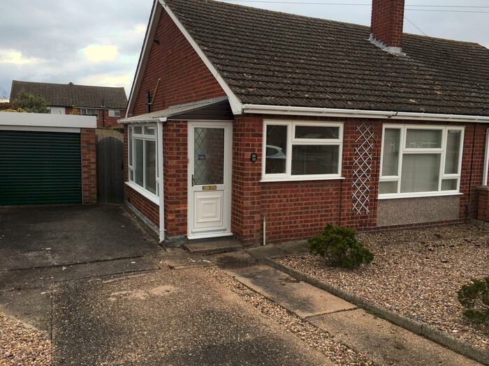 2 Bedroom Bungalow To Rent In Grange Drive, Melton Mowbray, LE13