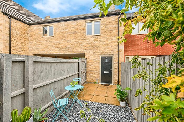 1 Bedroom Flat For Sale In Uffington Road, Stamford, PE9