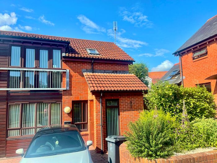 2 Bedroom Semi-Detached House To Rent In Haymans Orchard, Woodbury, Exeter, EX5