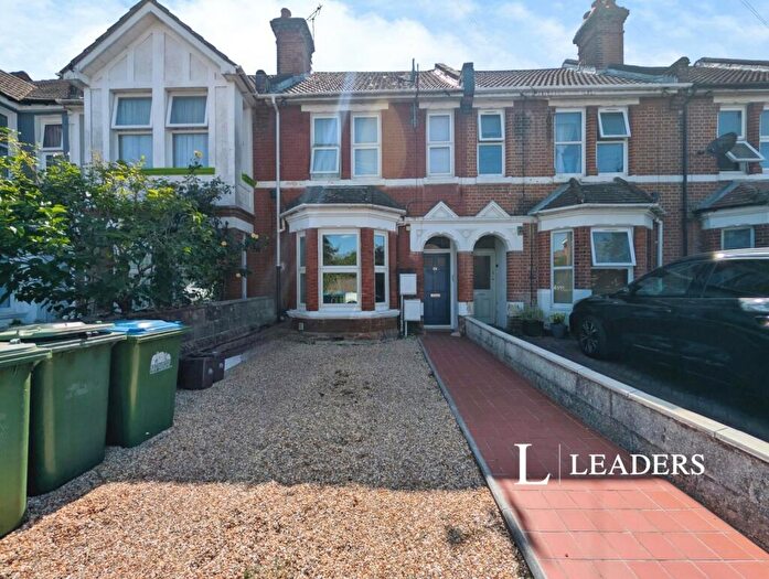 2 Bedroom Apartment For Sale In Stafford Road, Southampton, Hampshire, SO15