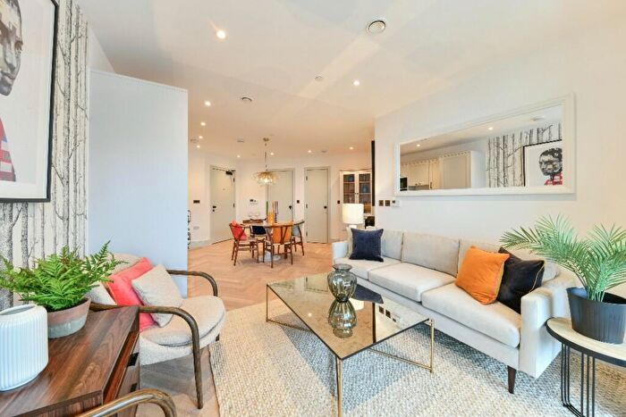 2 Bedroom Flat To Rent In Clifton Mansions, Park Avenue, London, NW2