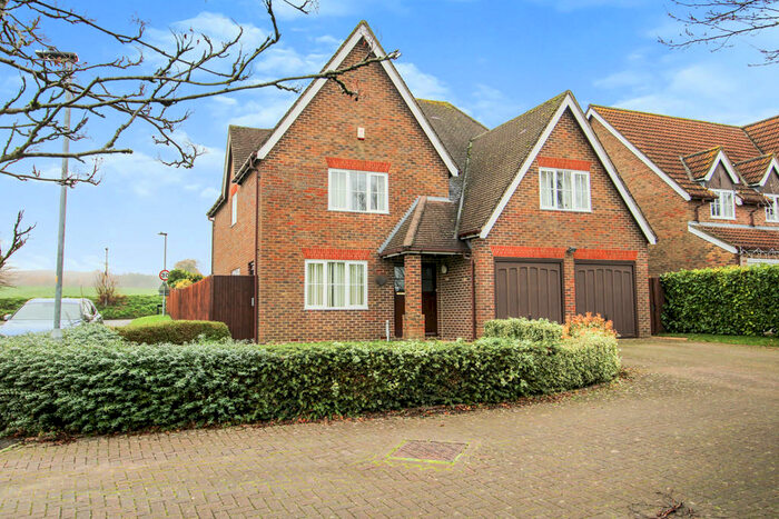 5 Bedroom Detached House For Sale In Wansdyke Road, Great Bedwyn, SN8