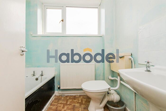 3 Bedroom Terraced House To Rent In Normanton, Wakefield, WF6