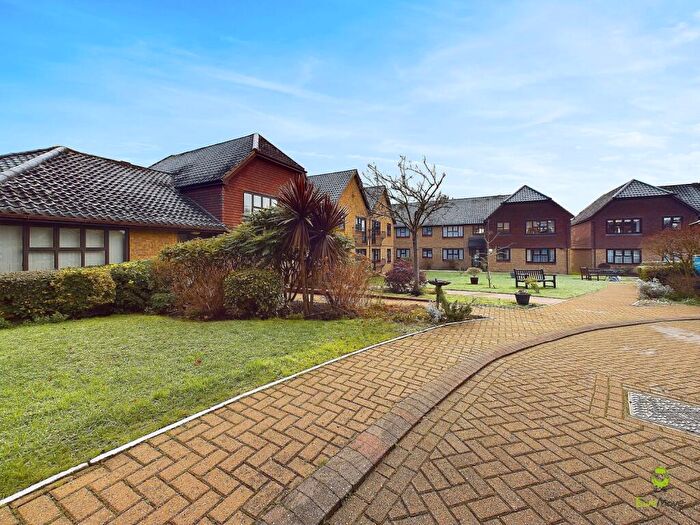 2 Bedroom Flat For Sale In Court Lodge, Erith Road, Belvedere, Kent, DA17