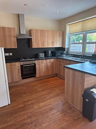 6 Bedroom Semi-Detached House To Rent In Old Lansdowne Road, Manchester, Greater Manchester, M20